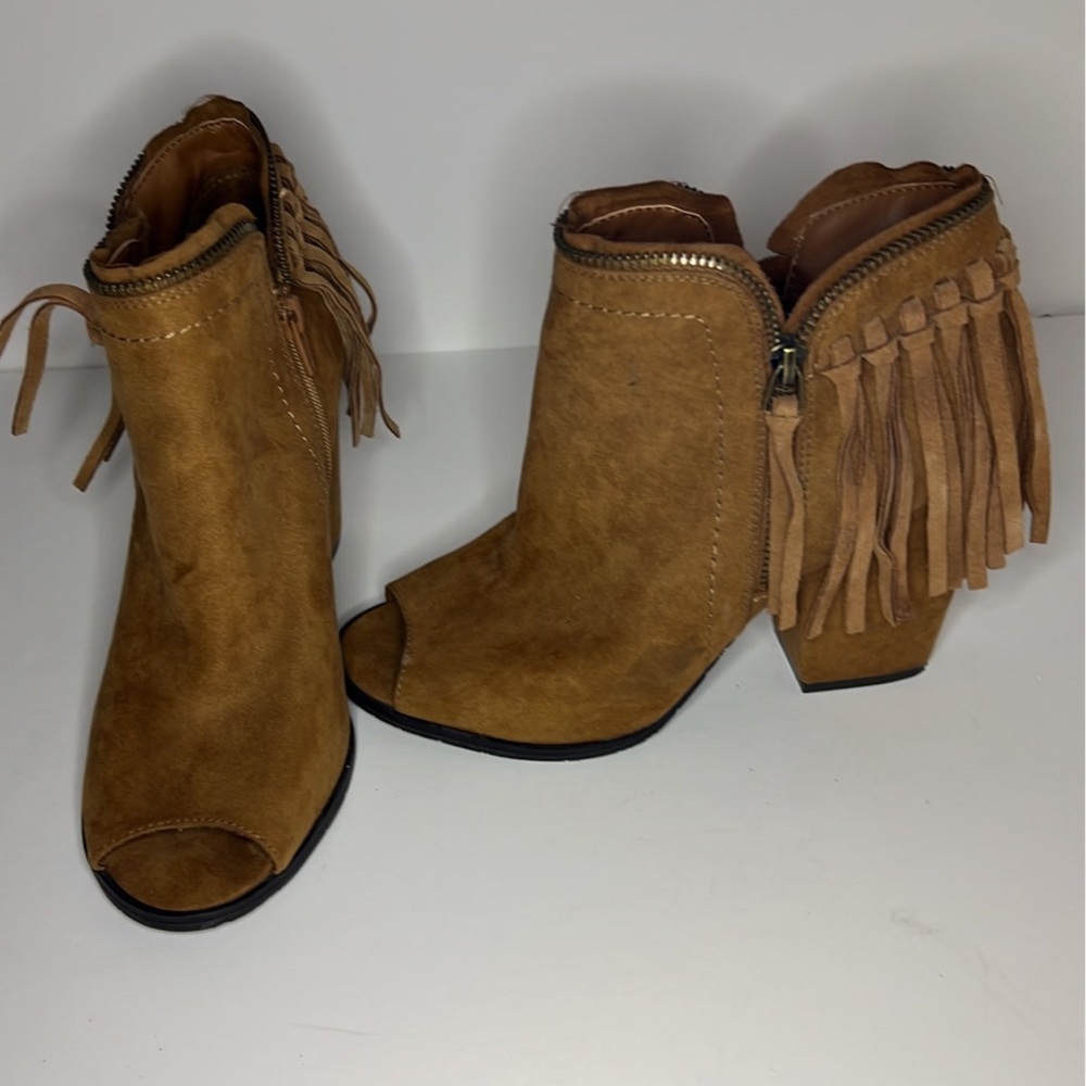 Dolce Vita booties size 8.5
